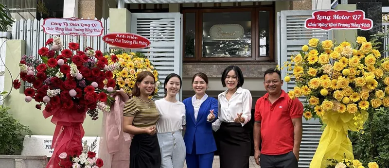 HotaNuts office & team 1