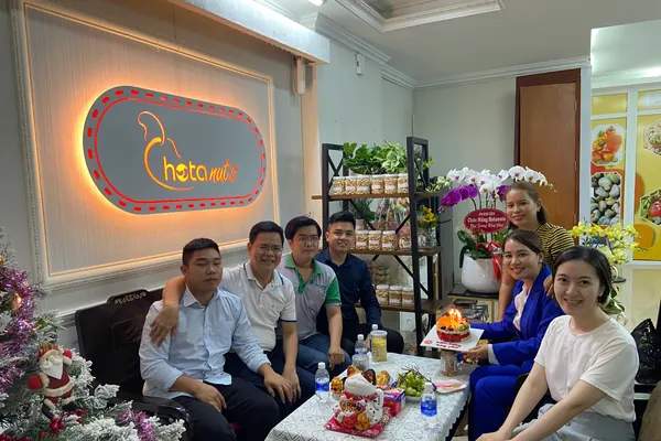 HotaNuts office & team 6