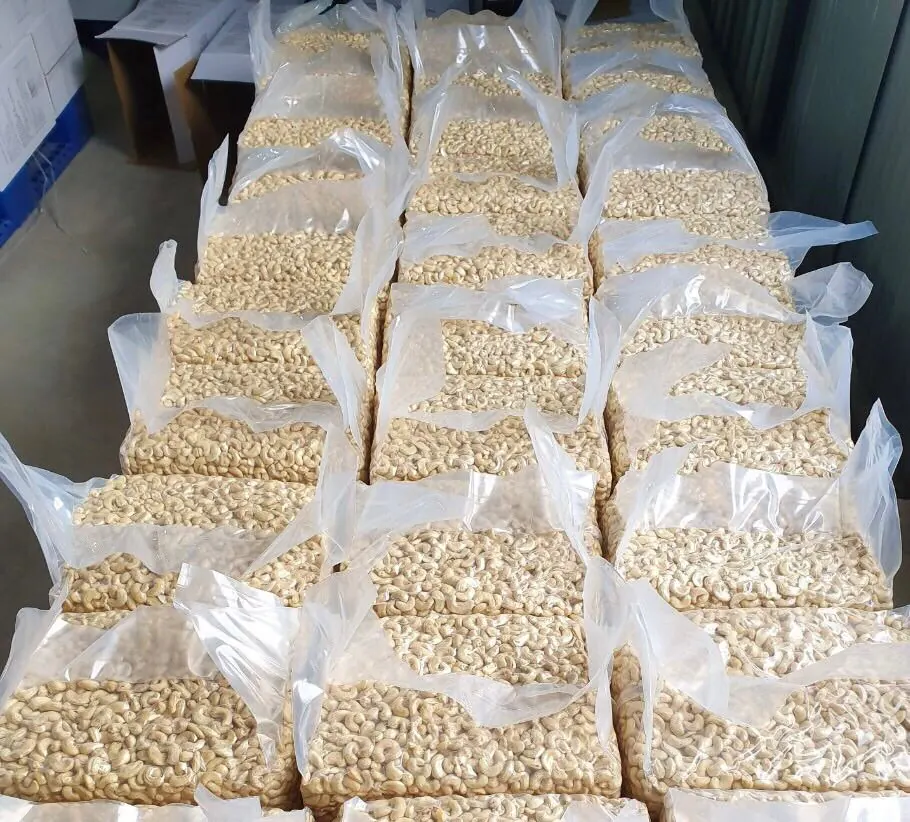 Vacuum-sealed 22.68 kg cashew kernel bag