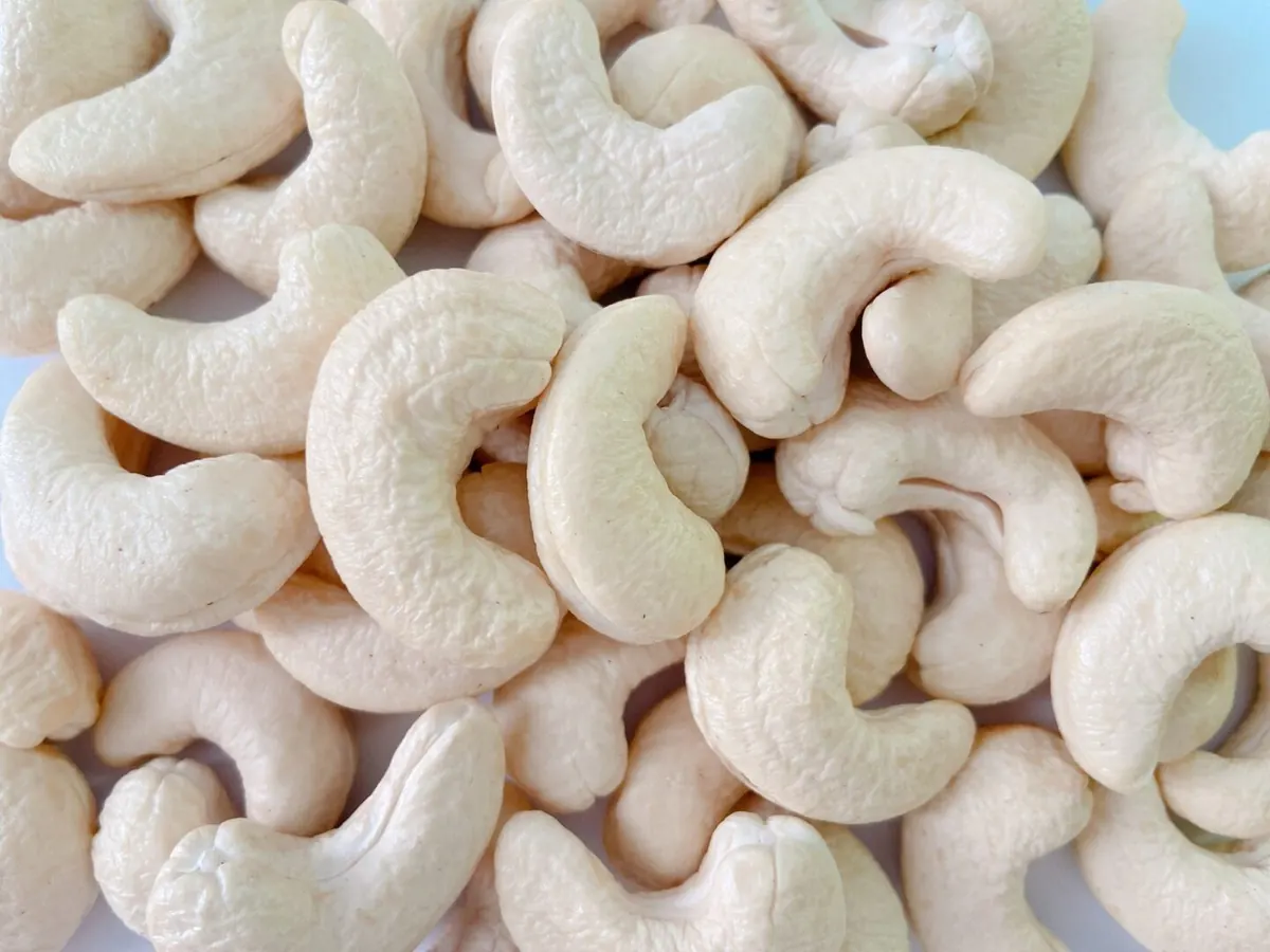 Whole Cashew Kernels