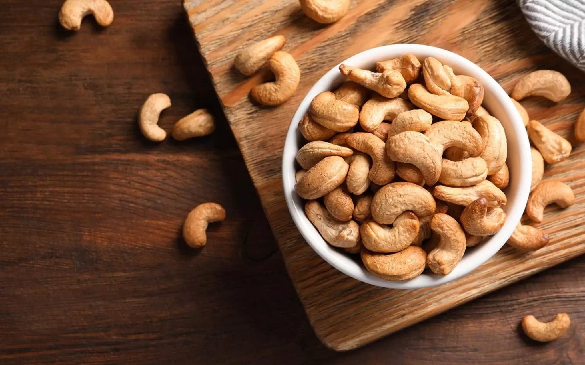 Salt-Roasted Peeled Cashews